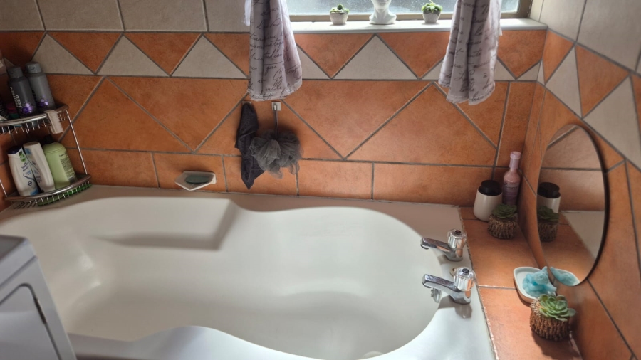 To Let 2 Bedroom Property for Rent in Hartenbos Central Western Cape